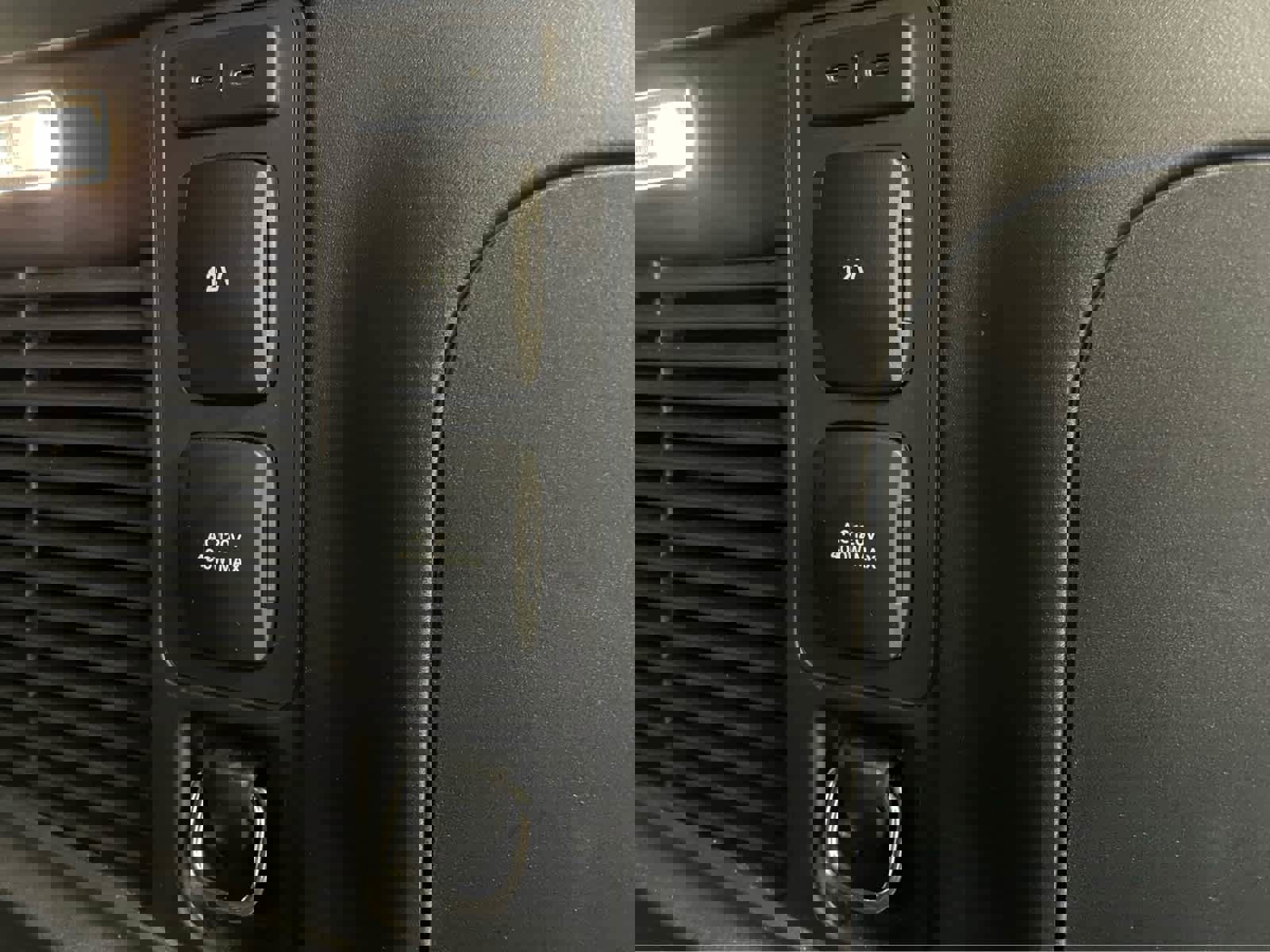 Used 2025 Ford Expedition Platinum w/ Stealth Performance Package AWD/4WD image 40