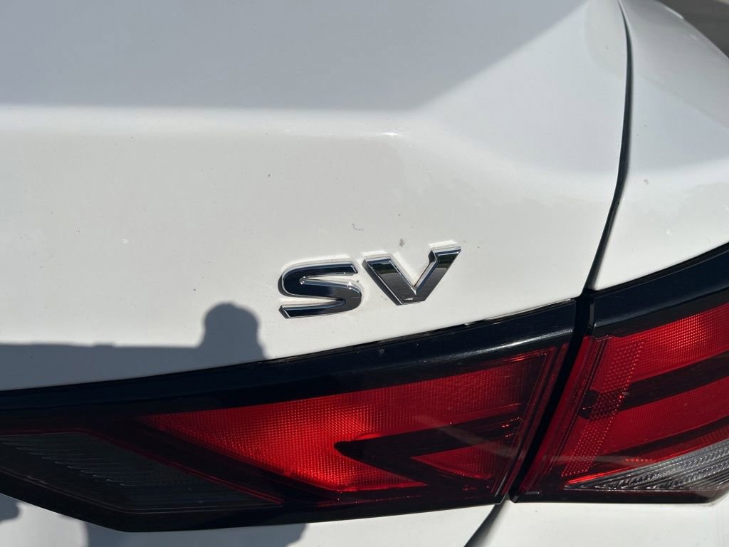 Used 2024 Nissan Sentra SV FWD image 19