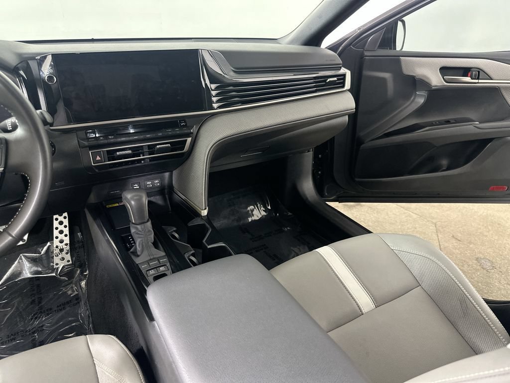Used 2025 Toyota Camry SE w/ Multimedia Upgrade Package FWD image 19