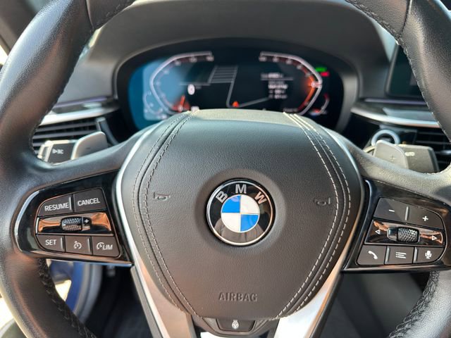 Used 2022 BMW 540i xDrive image 25