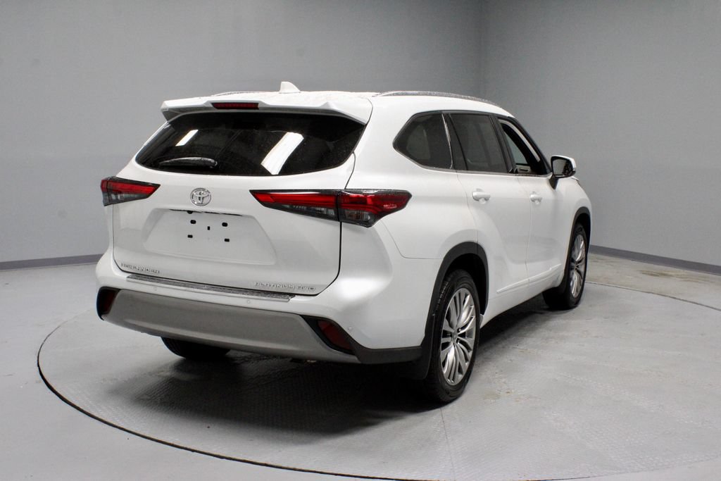 Used 2022 Toyota Highlander Platinum AWD/4WD image 9
