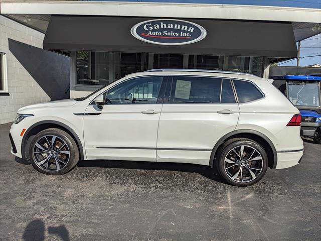 Used 2022 Volkswagen Tiguan SEL R-Line AWD/4WD image 2