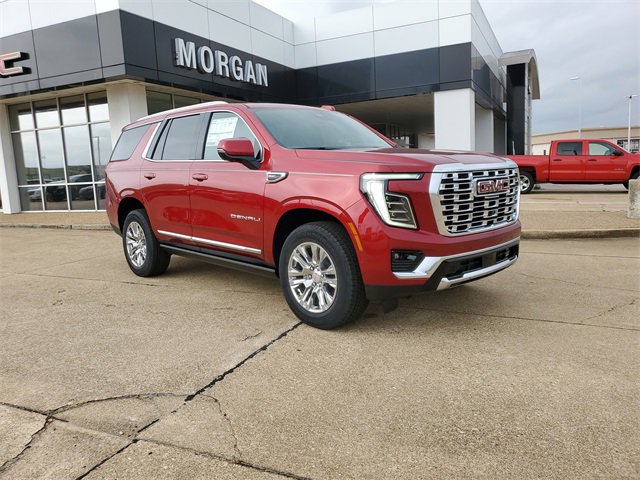 New 2026 GMC Yukon Denali w/ Sun & Power Step Package