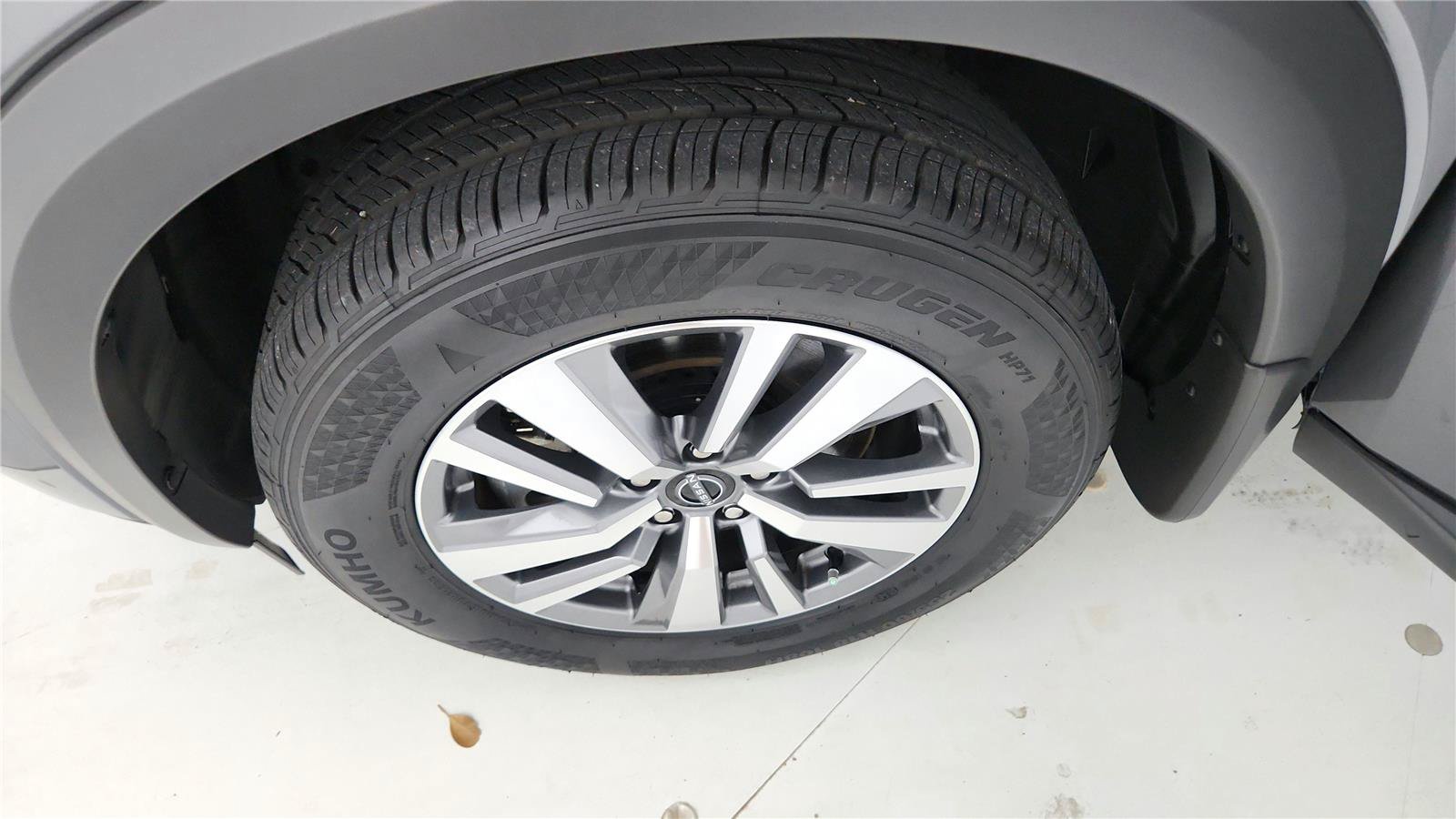 Used 2025 Nissan Pathfinder SL FWD image 37