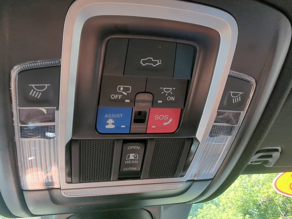 Used 2023 RAM 1500 Limited AWD/4WD image 21