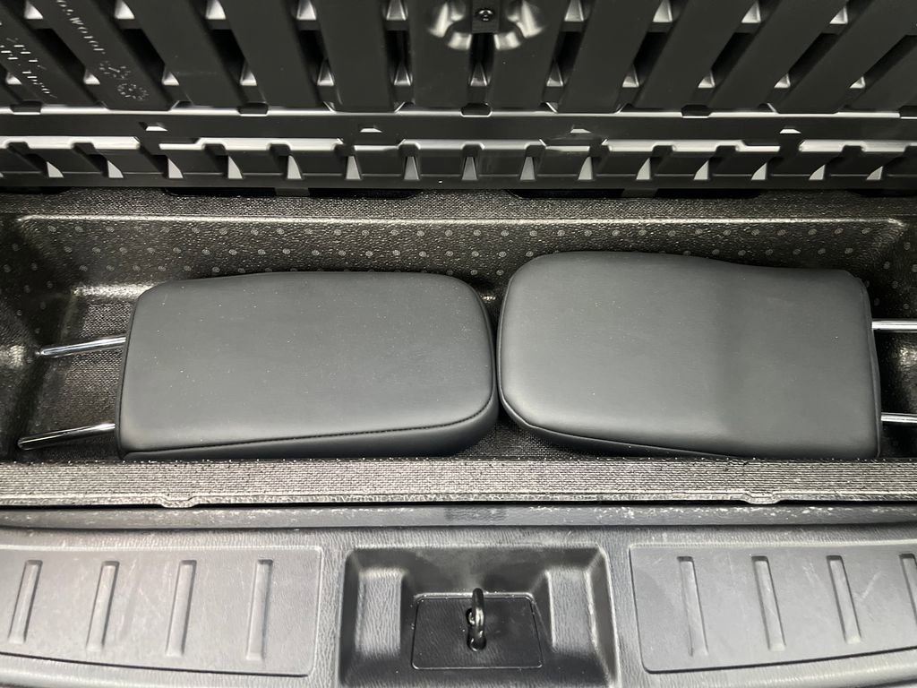 Used 2025 Mitsubishi Outlander SE image 40