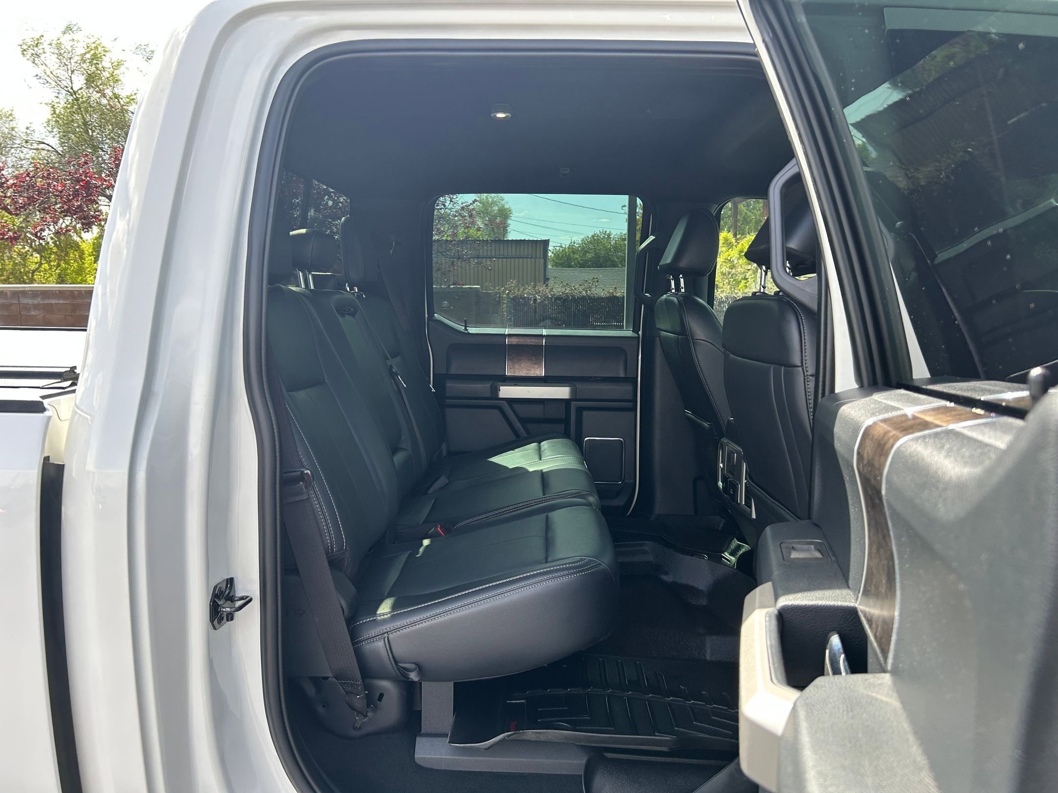 Used 2022 Ford F350 Lariat w/ Lariat Ultimate Package AWD/4WD image 30