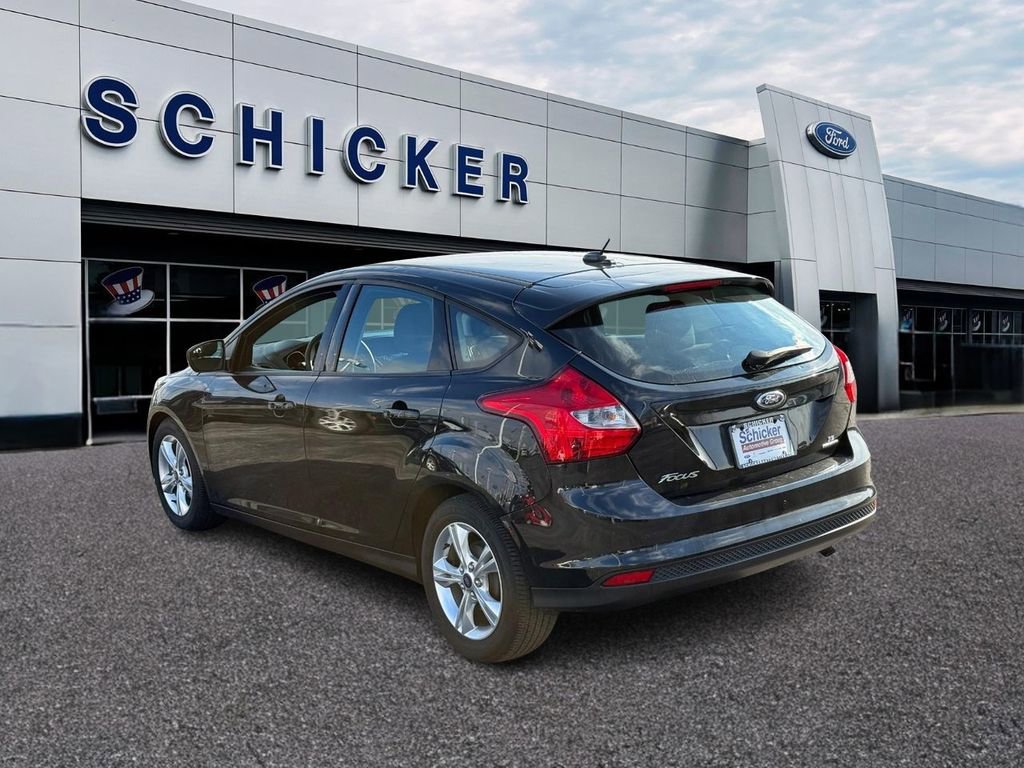 Used 2014 Ford Focus SE w/ SE Winter Package image 3