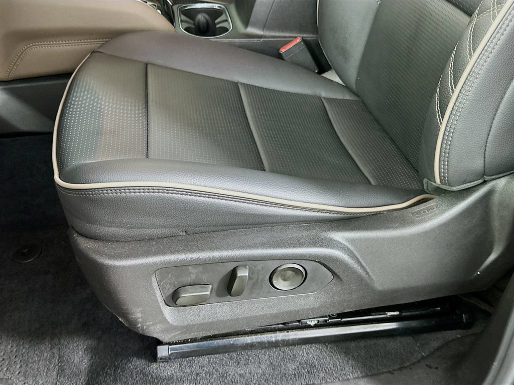 Used 2025 GMC Canyon Denali AWD/4WD image 23