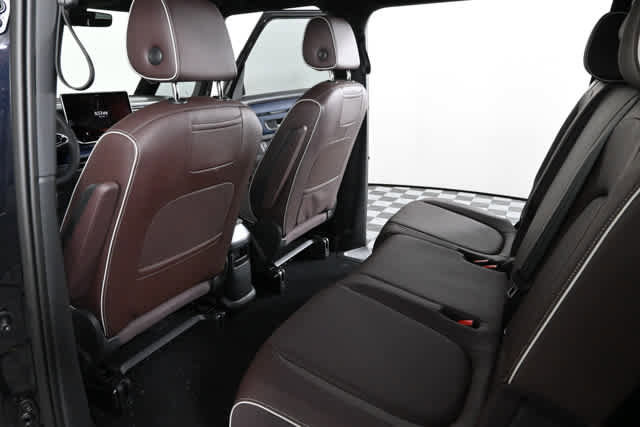 New 2025 Volkswagen ID. Buzz Pro S RWD image 35