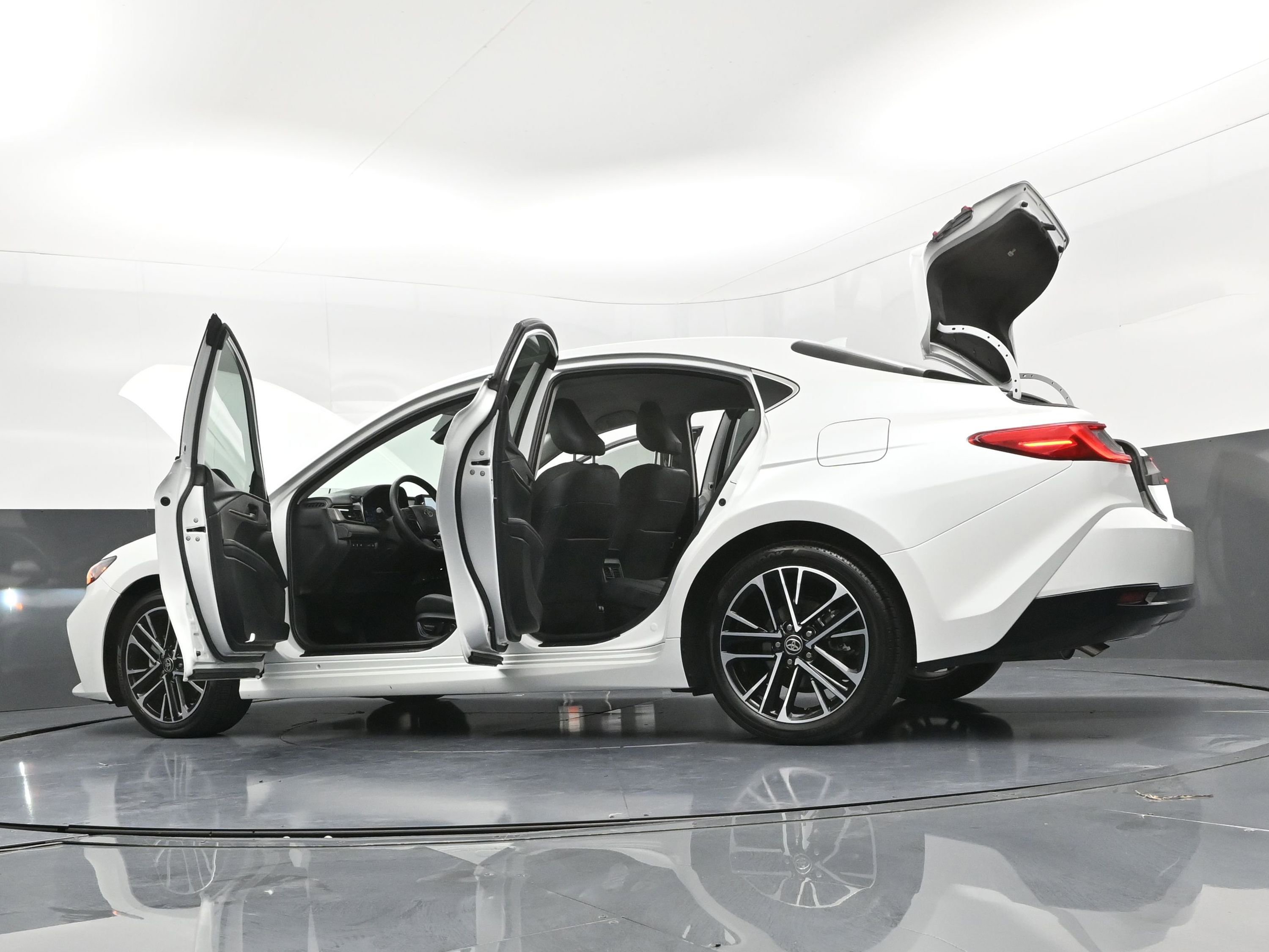 Certified 2025 Toyota Camry XLE image 49