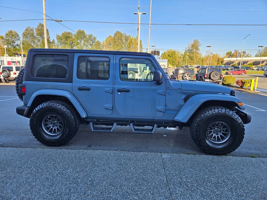 Used 2024 Jeep Wrangler Unlimited AWD/4WD image 6