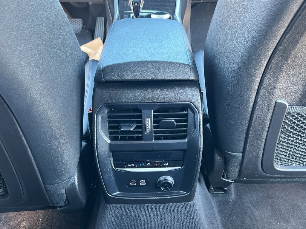 Used 2020 BMW 330i xDrive Sedan w/ Convenience Package image 37