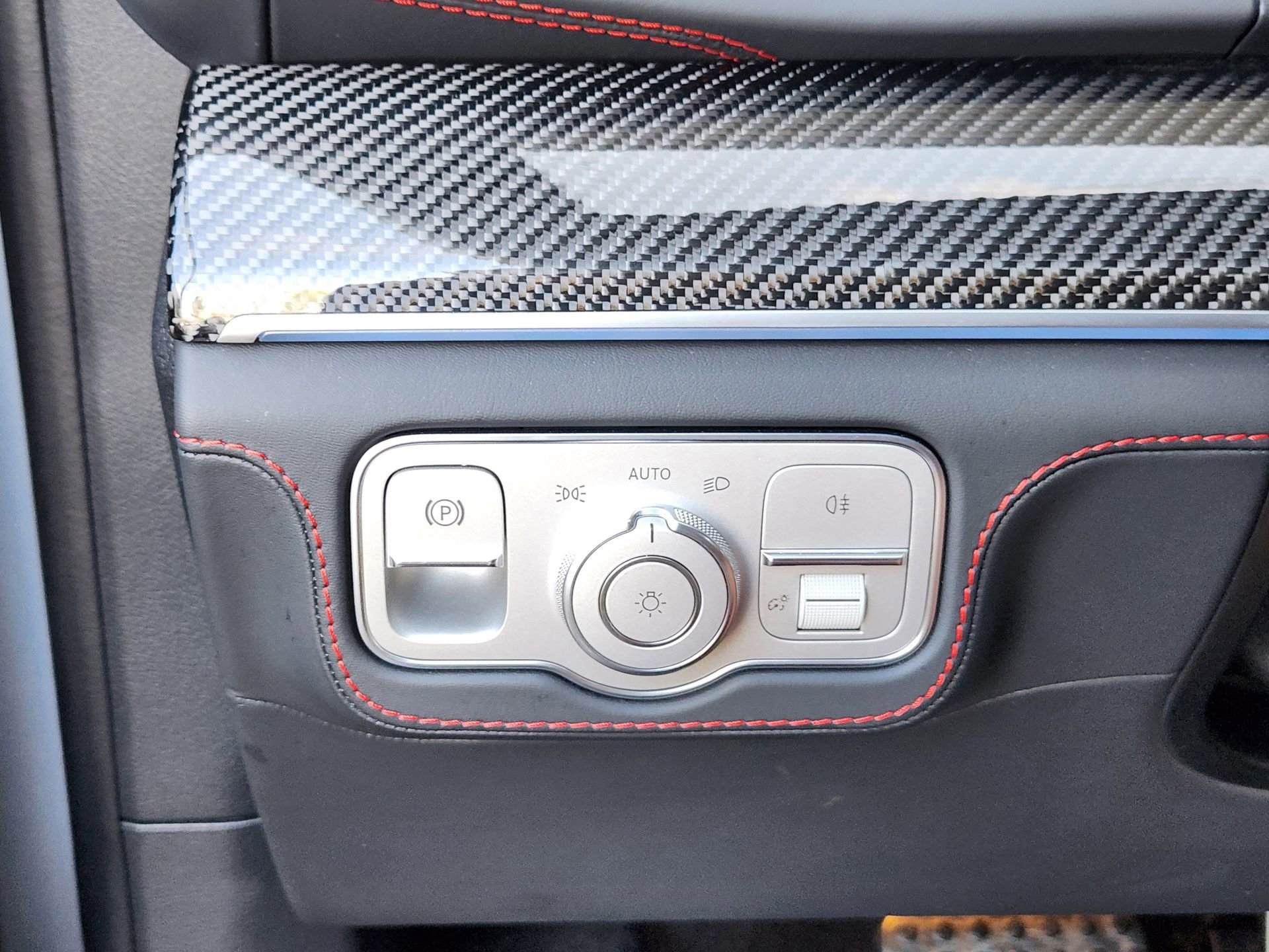 Used 2024 Mercedes-Benz GLE 53 AMG 4MATIC Coupe w/ Driver Assistance Package image 23