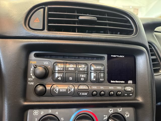 Used 2001 Chevrolet Corvette Coupe RWD image 18