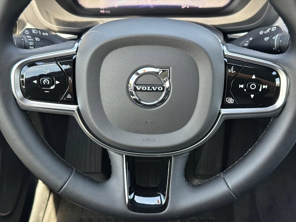 Certified 2023 Volvo XC60 B6 Ultimate w/ Climate Package AWD/4WD image 12