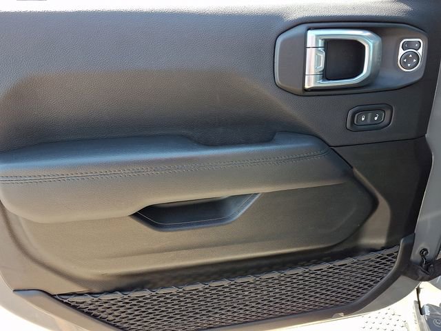 Used 2023 Jeep Wrangler Altitude image 12