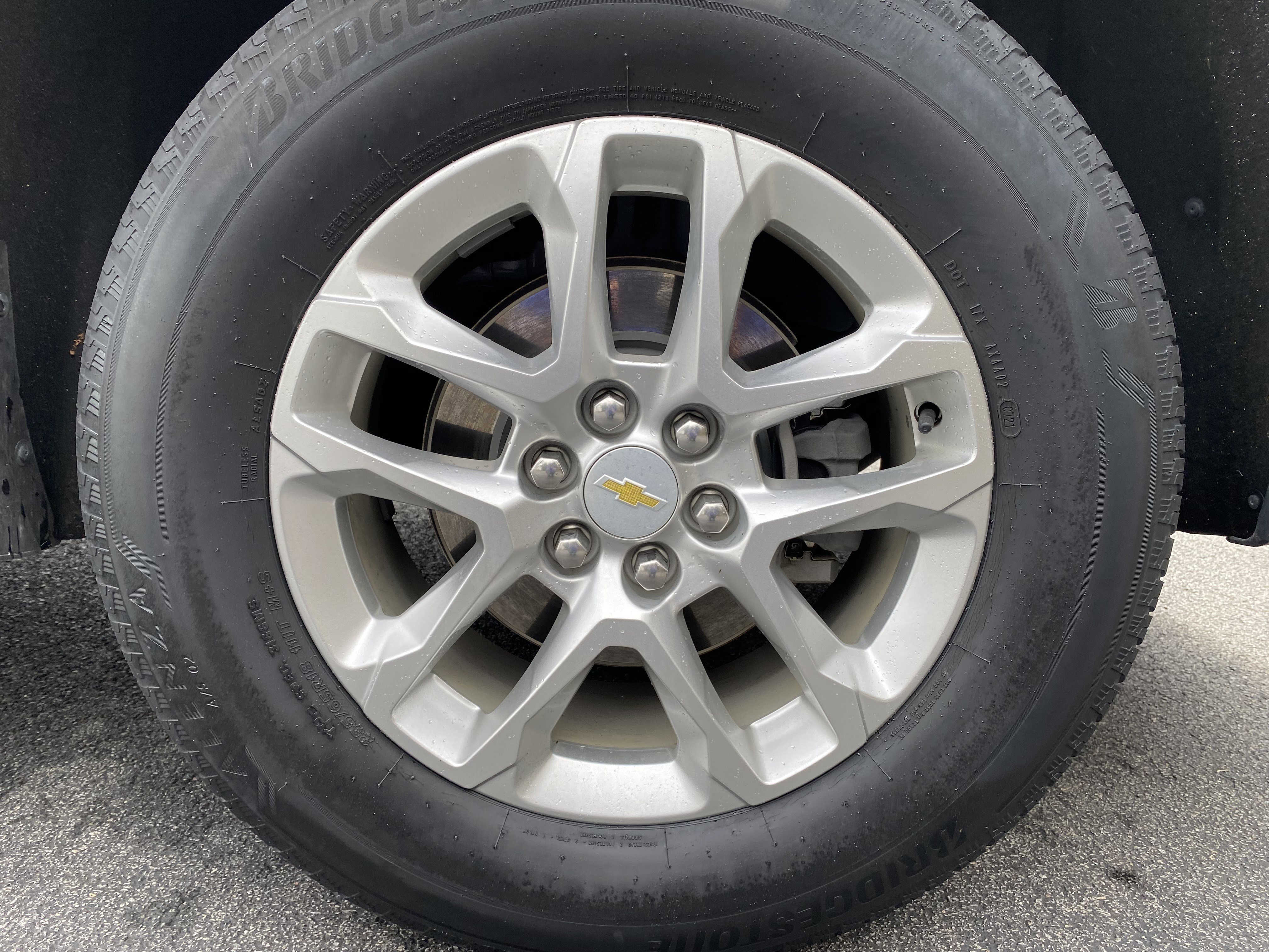 Used 2021 Chevrolet Traverse LT image 41