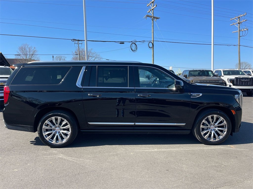 Used 2023 GMC Yukon XL Denali image 6