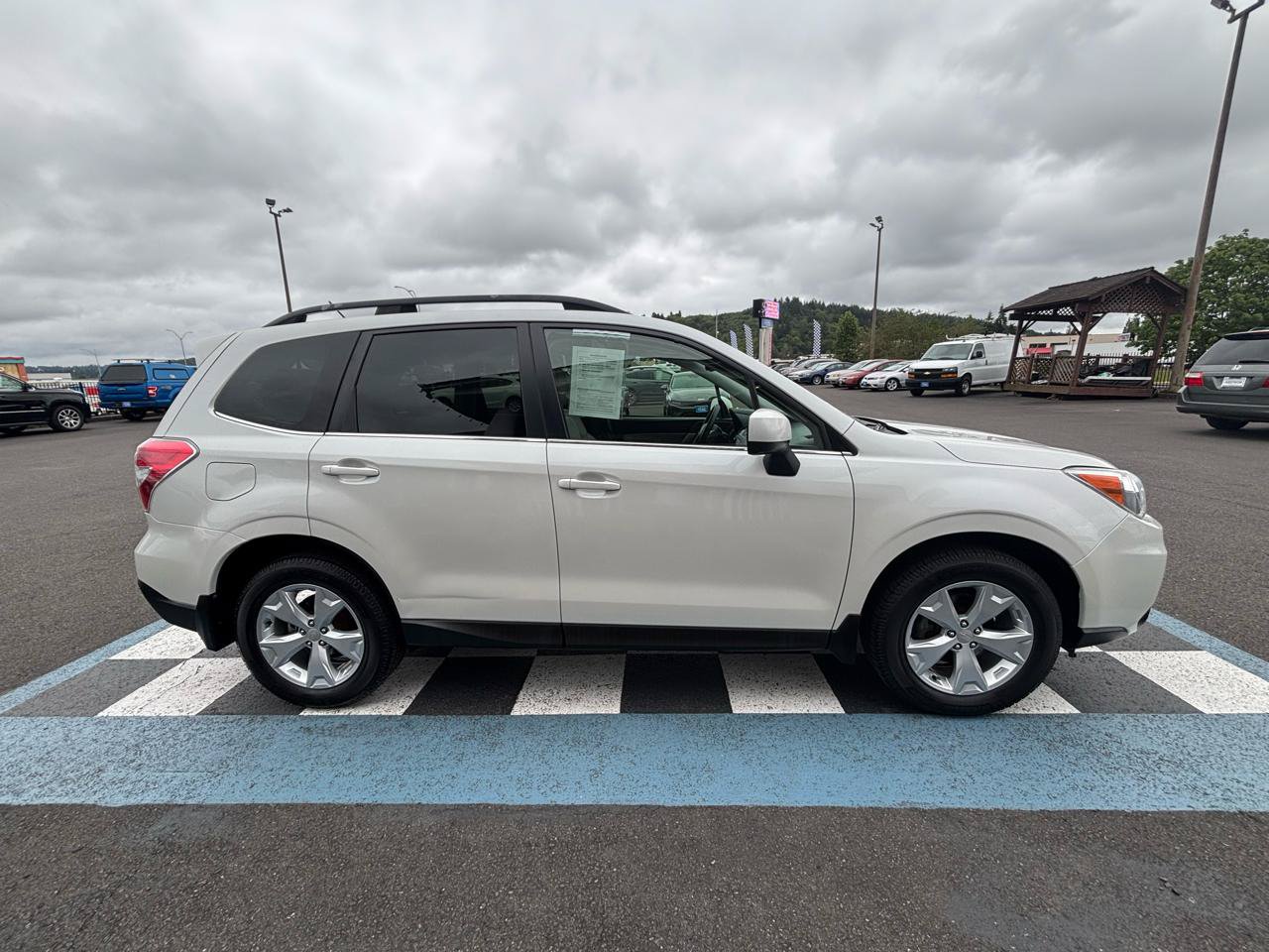 Used 2014 Subaru Forester 2.5i Limited AWD/4WD image 6