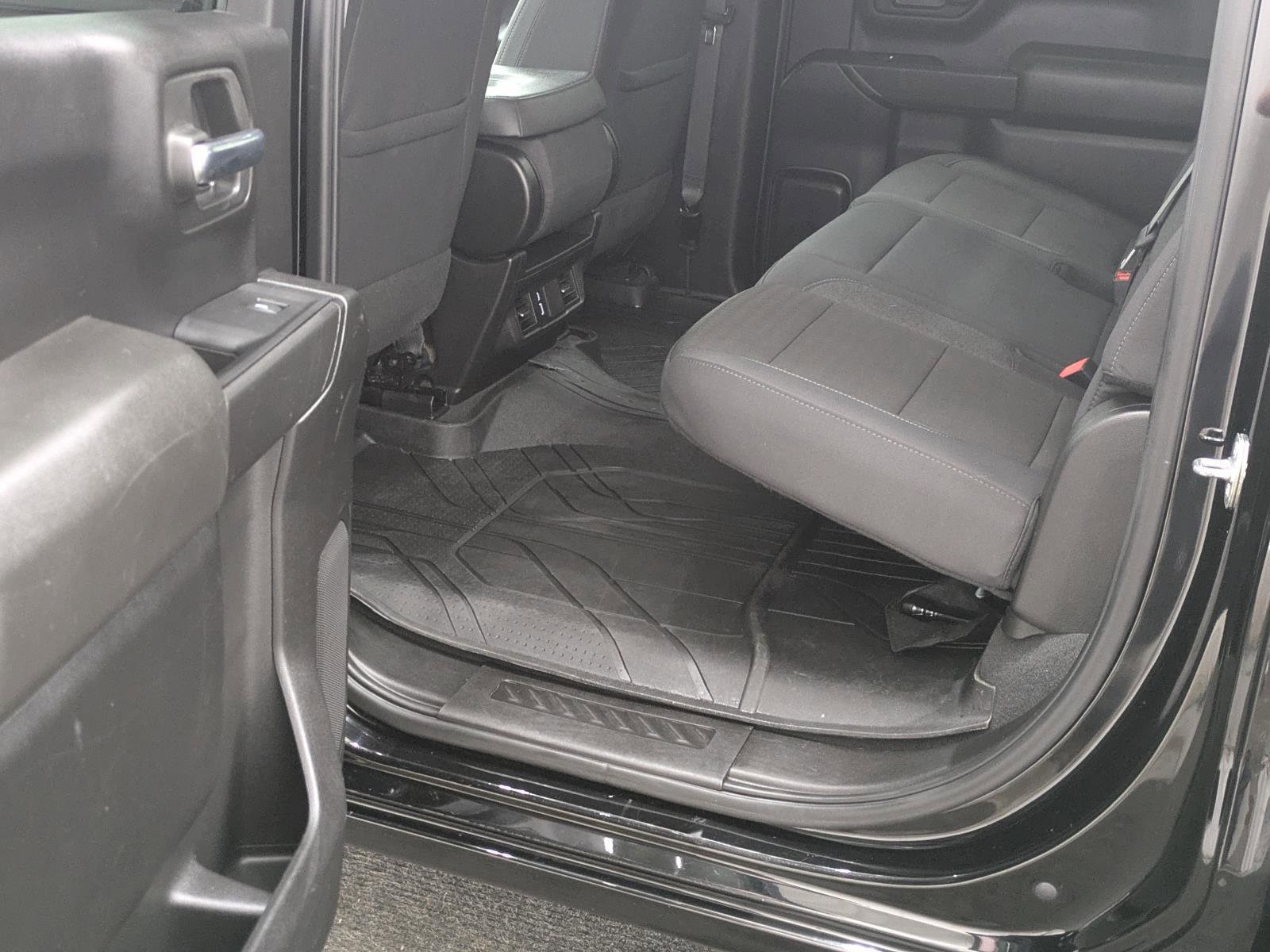 Used 2024 Chevrolet Silverado 1500 Custom image 26