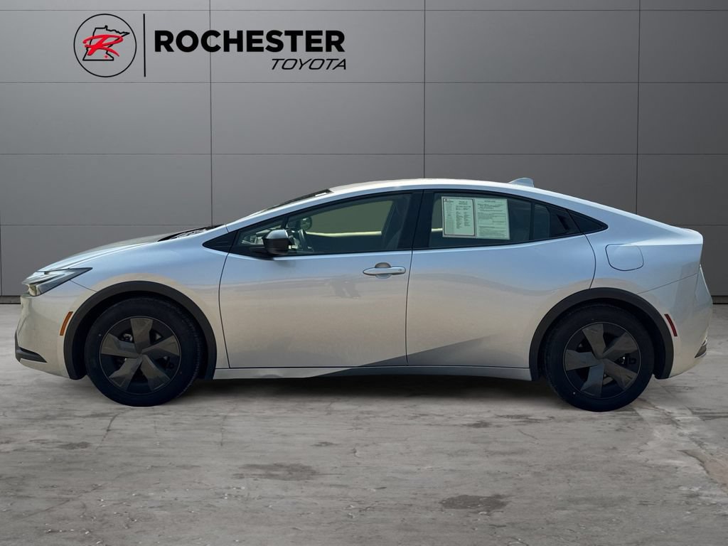 Certified 2024 Toyota Prius LE FWD image 2