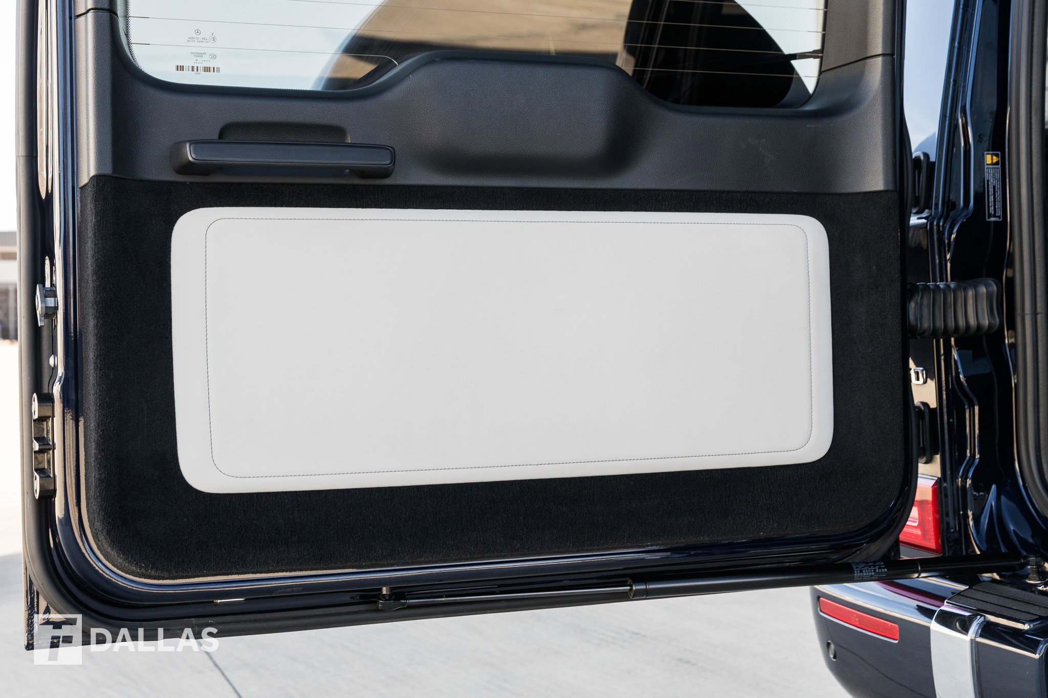 Used 2023 Mercedes-Benz G 550 image 33