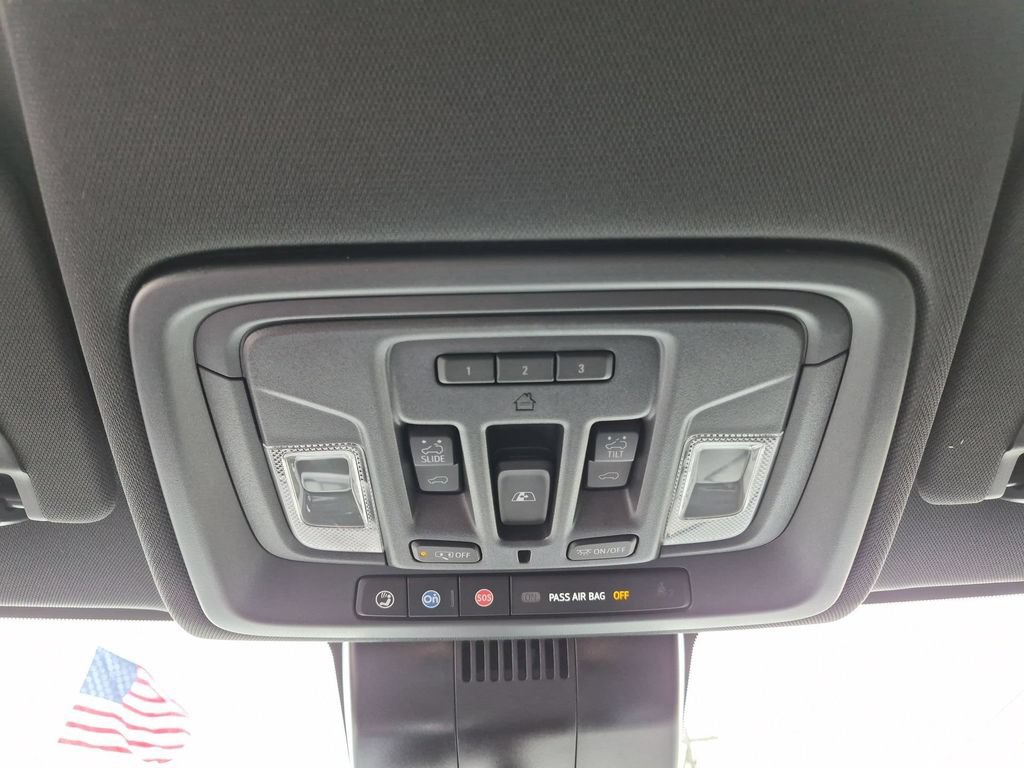 Used 2025 Chevrolet Silverado 2500 ZR2 w/ Technology Package AWD/4WD image 34