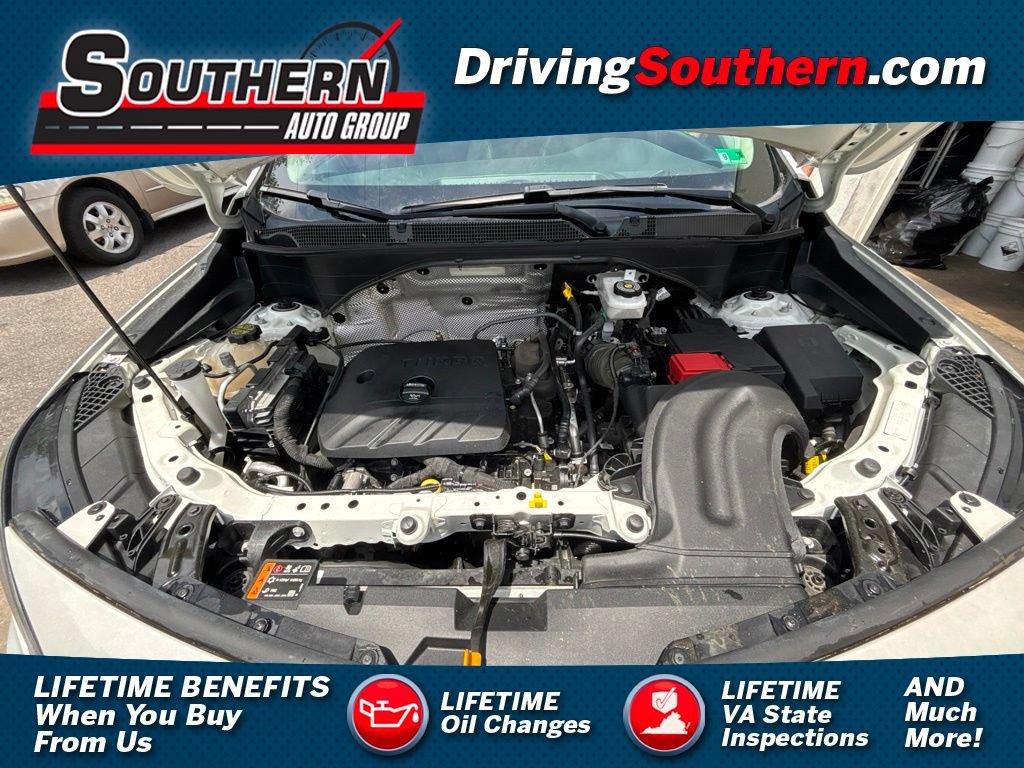 Used 2022 Buick Encore GX Essence w/ Experience Buick Package AWD/4WD image 1