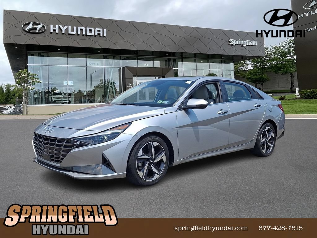 Certified 2022 Hyundai Elantra Limited w/ Preferred Accessory Package