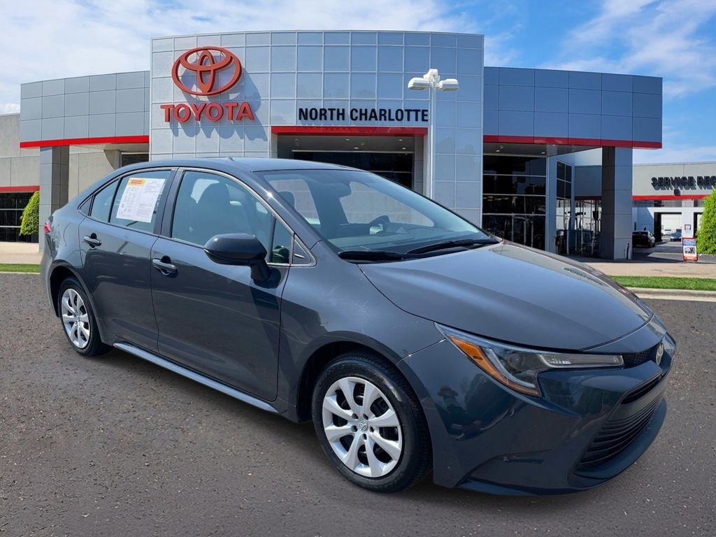 Used 2024 Toyota Corolla LE image 1