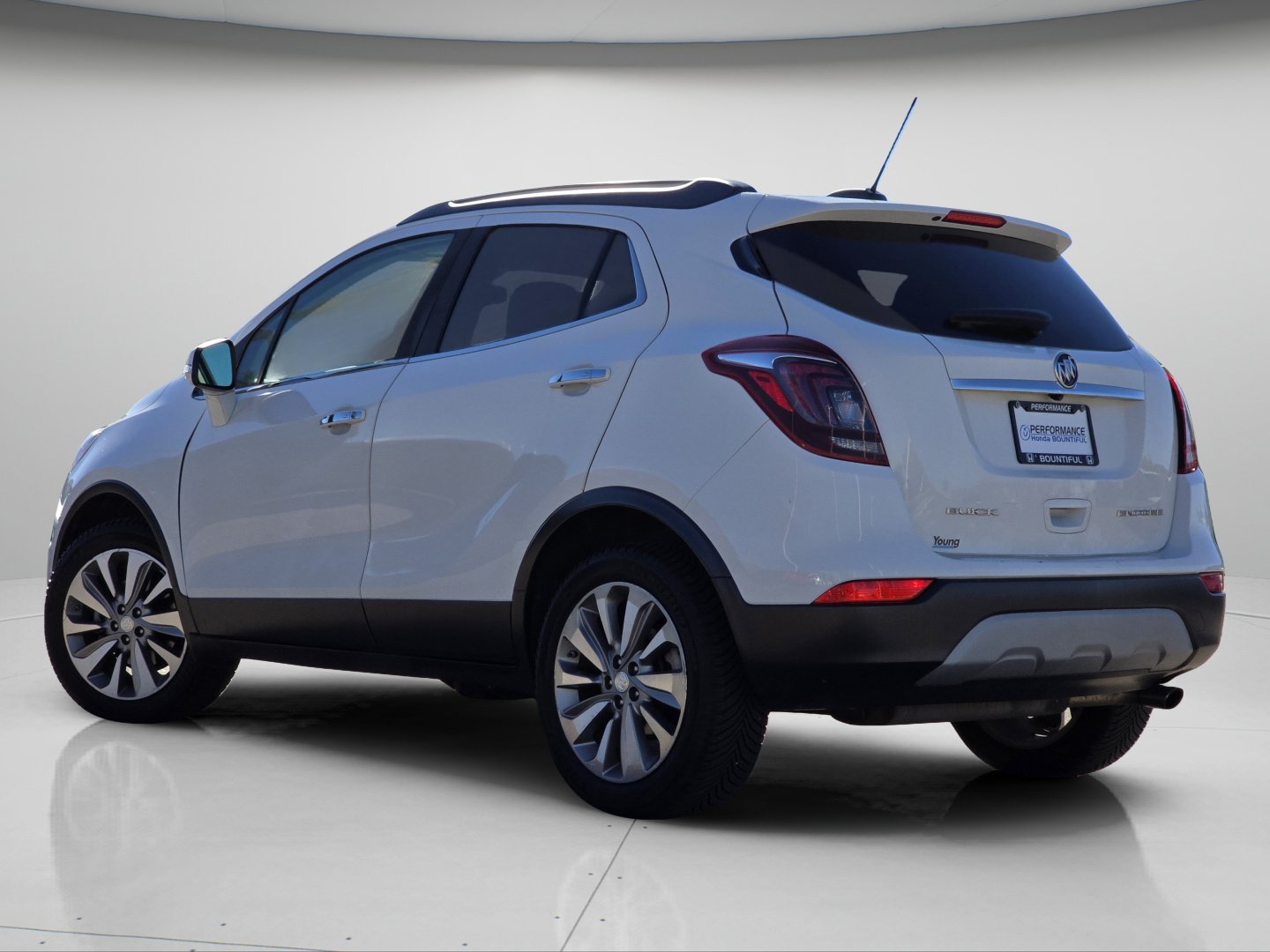 Used 2018 Buick Encore Preferred FWD image 19
