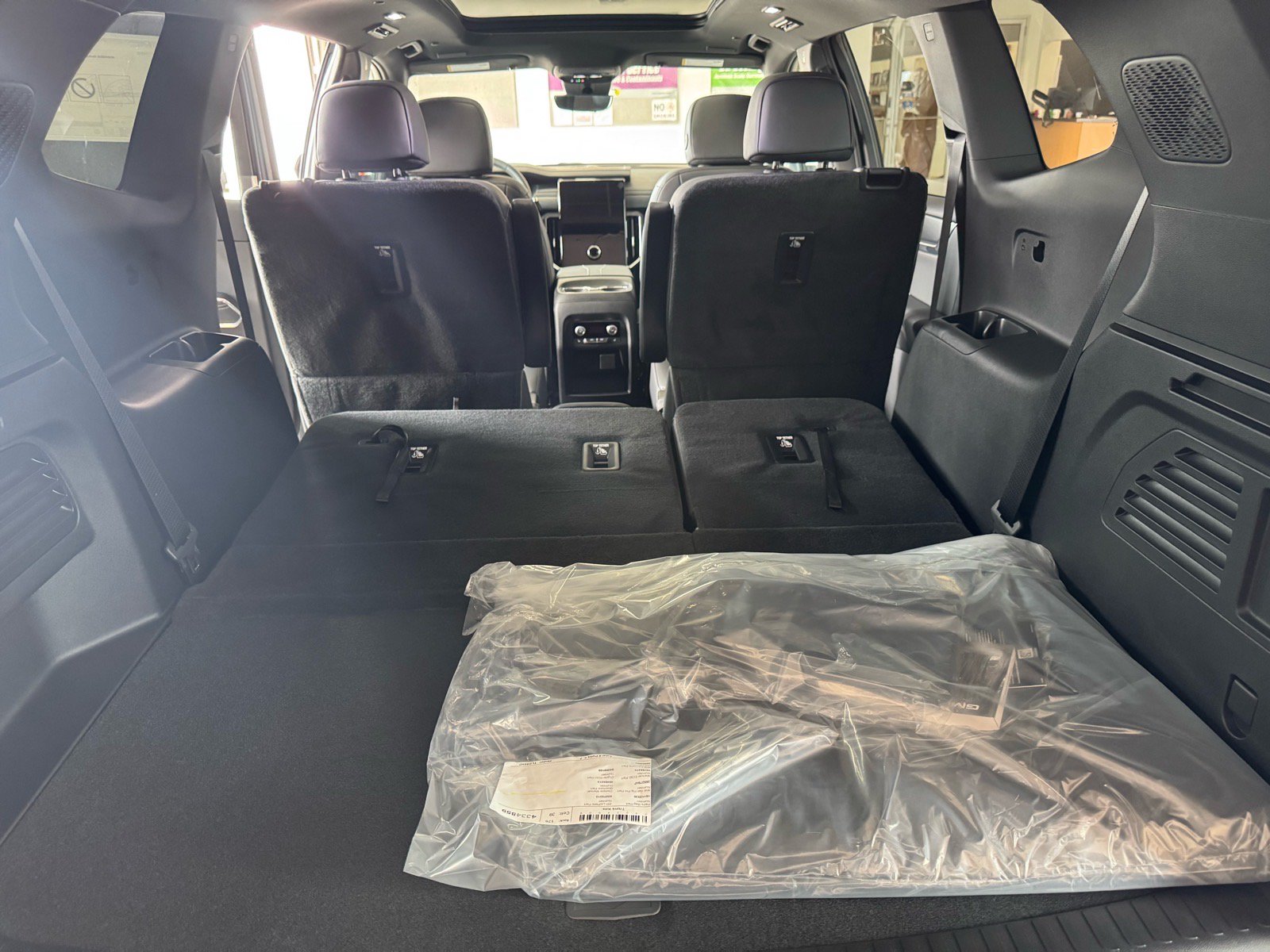 New 2027 GMC Acadia Elevation w/ Black Edition AWD/4WD image 9