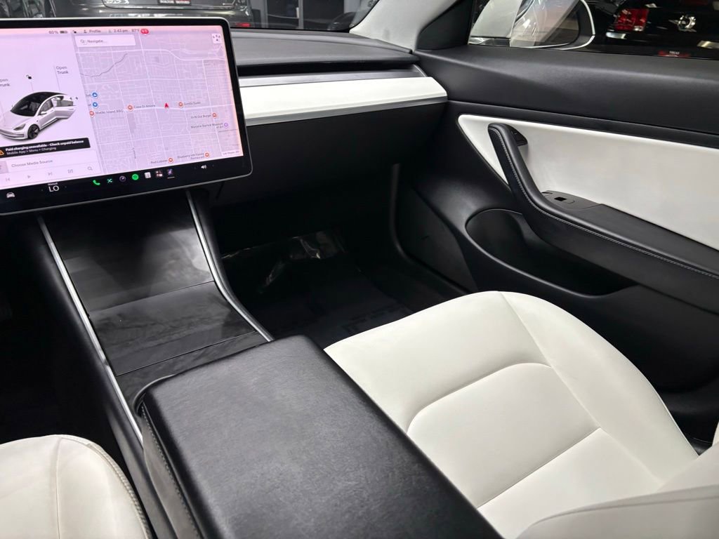 Used 2020 Tesla Model 3 Standard Range Plus RWD image 33