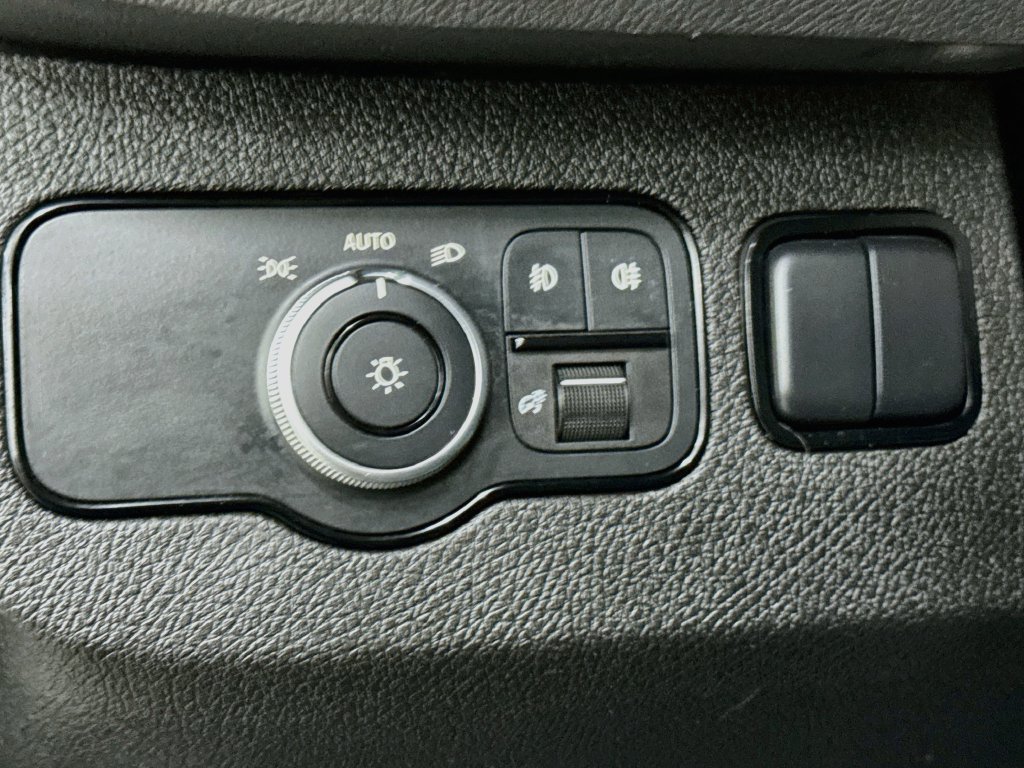 Used 2023 Mercedes-Benz Sprinter 4500 image 10