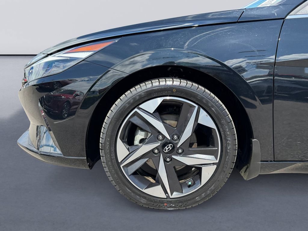 Certified 2023 Hyundai Elantra Limited image 9