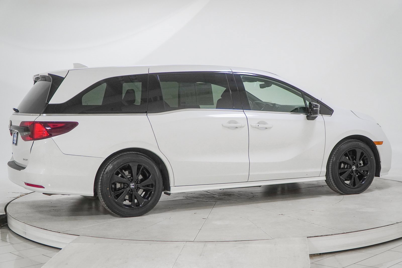 Certified 2024 Honda Odyssey Sport image 16