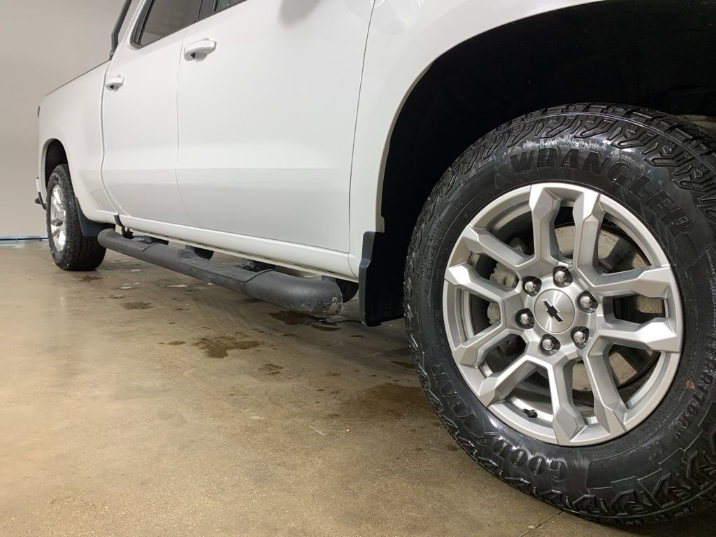 Used 2023 Chevrolet Silverado 1500 RST AWD/4WD image 6