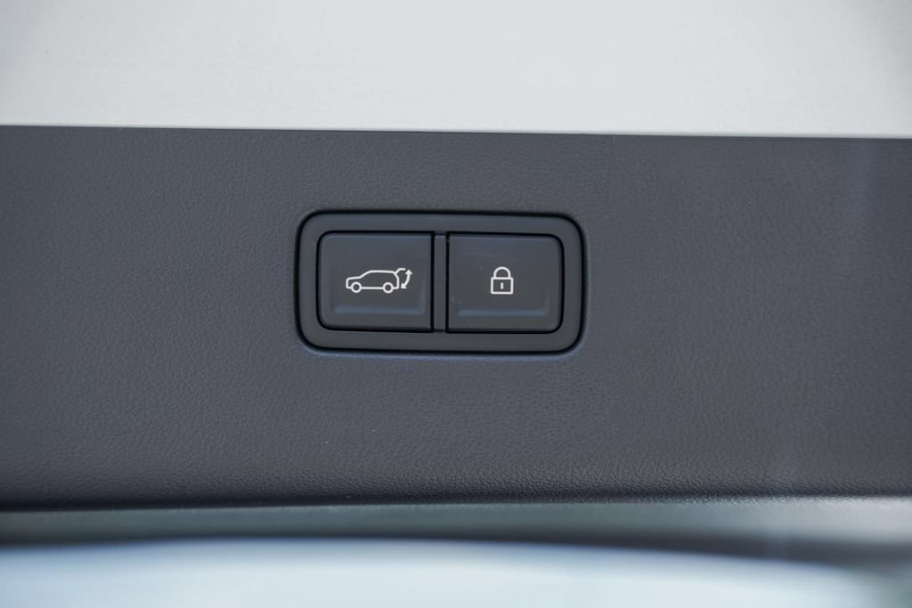 New 2026 Hyundai Ioniq 9 SE AWD/4WD image 10