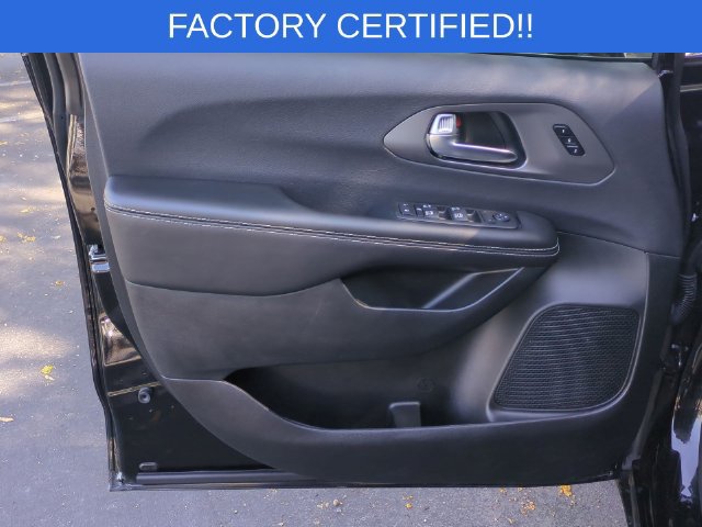 Certified 2026 Chrysler Pacifica Select FWD image 12