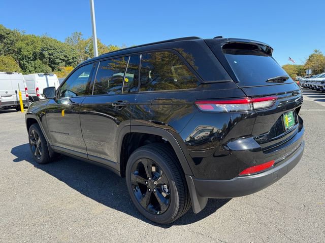 New 2025 Jeep Grand Cherokee Altitude image 11
