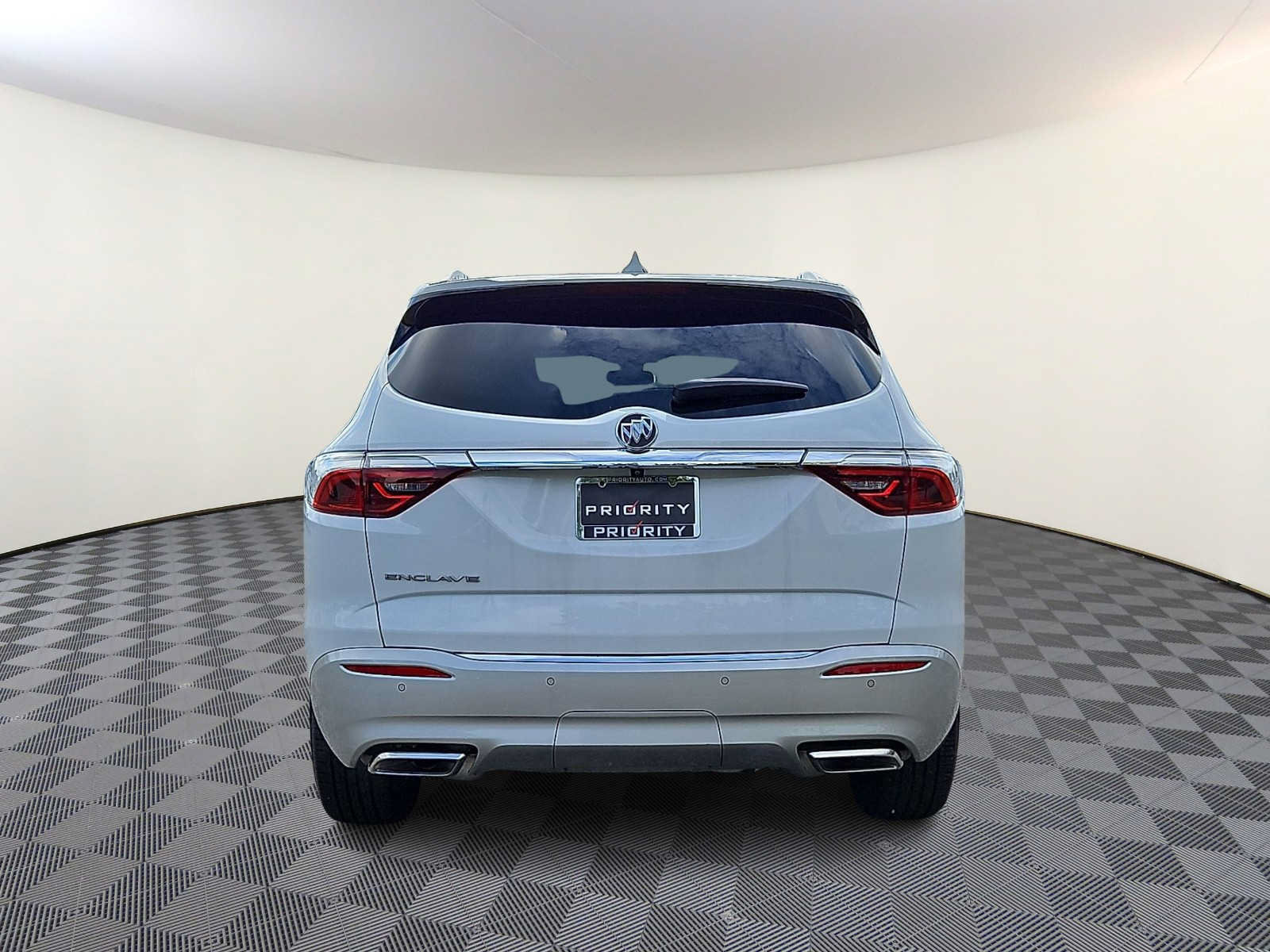 Used 2023 Buick Enclave Essence FWD image 5