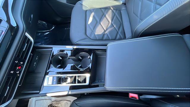New 2026 Volkswagen Atlas Cross Sport SE image 17