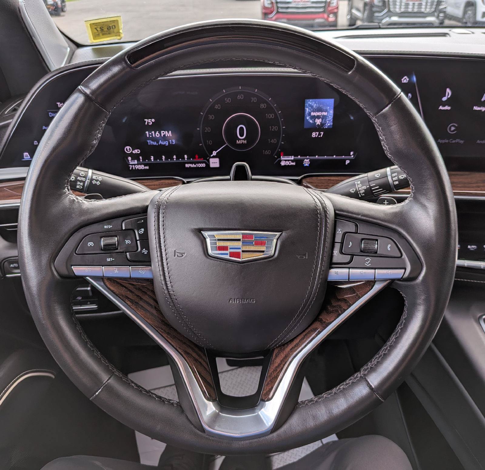 Used 2022 Cadillac Escalade ESV Sport Platinum AWD/4WD image 17