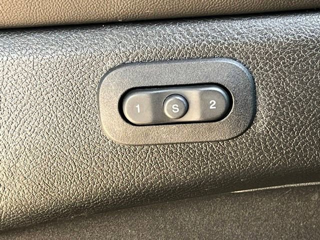 Used 2022 Jeep Grand Cherokee Limited image 37