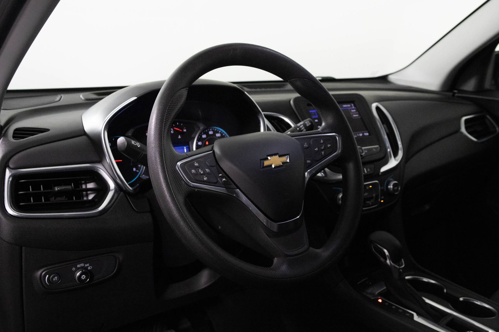 Certified 2022 Chevrolet Equinox LT w/ LPO, Floor Liner Package image 5