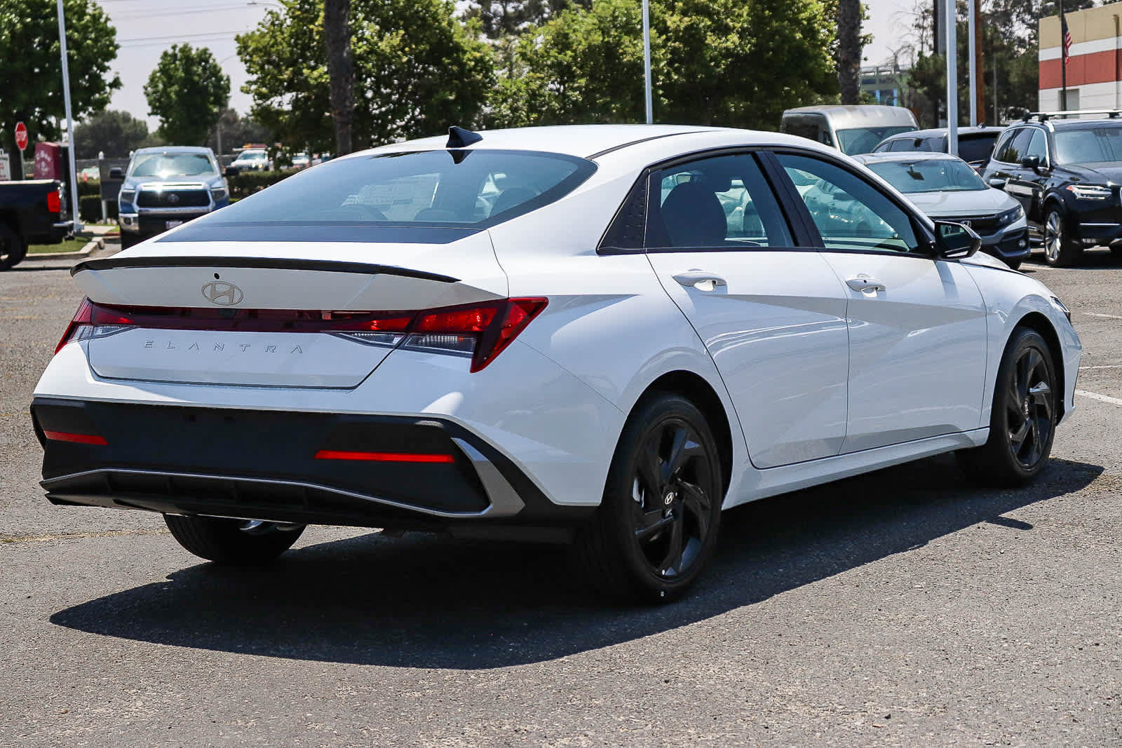 New 2026 Hyundai Elantra Sport FWD image 7