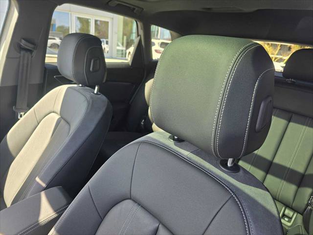 Used 2024 Audi Q4 e-tron Prestige image 26