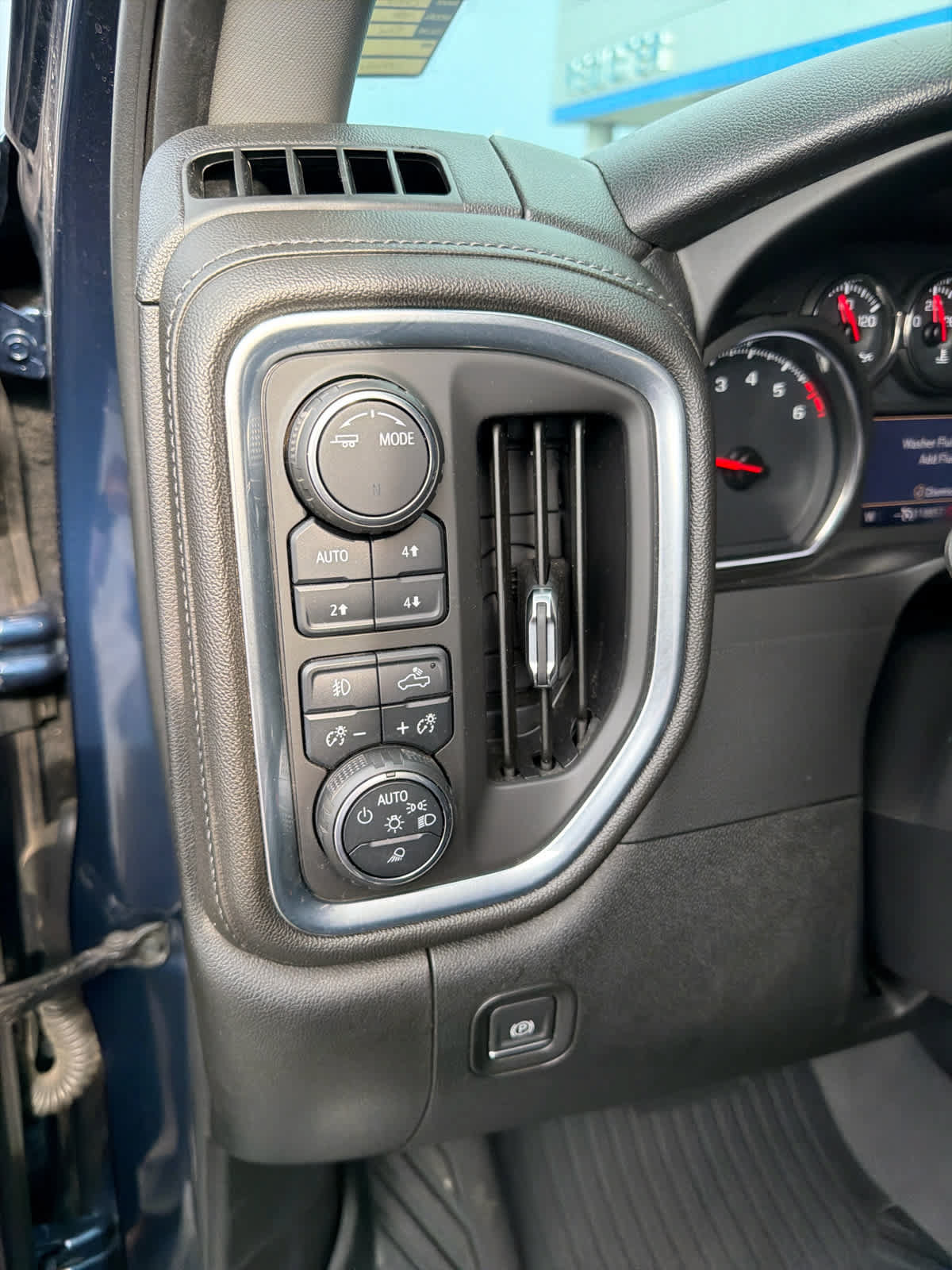 Used 2020 Chevrolet Silverado 1500 RST w/ All-Star Edition AWD/4WD image 19