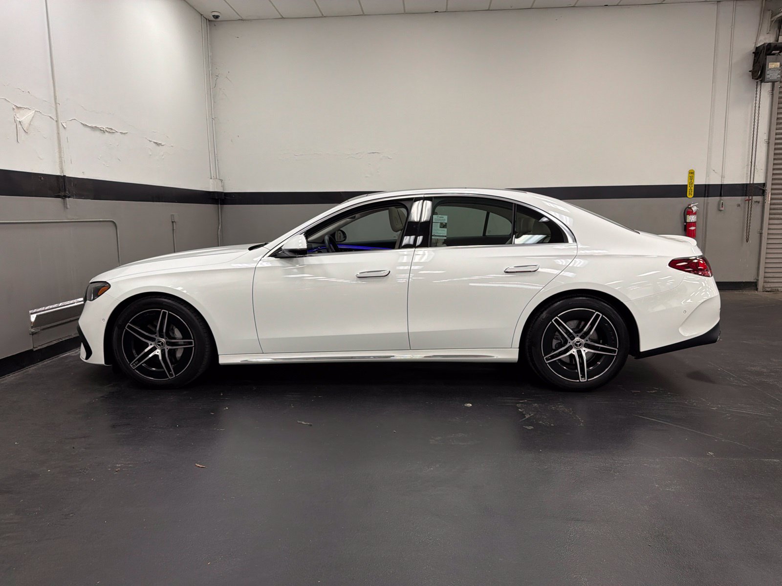 Used 2024 Mercedes-Benz E 350 4MATIC Sedan image 10